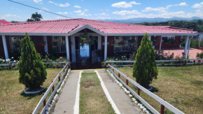 CASA CAMPESTRE Familiar